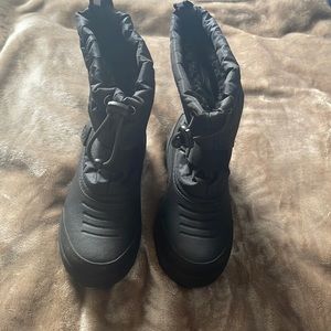 Boys snow boots